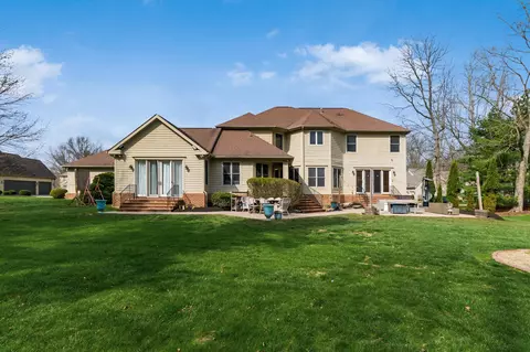 Exterior - 86 Cressingham Ln, Powell, OH 43065 photo 4 of 11