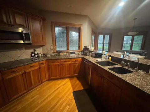 Kitchen - 86 Cressingham Ln, Powell, OH 43065 photo 3 of 4