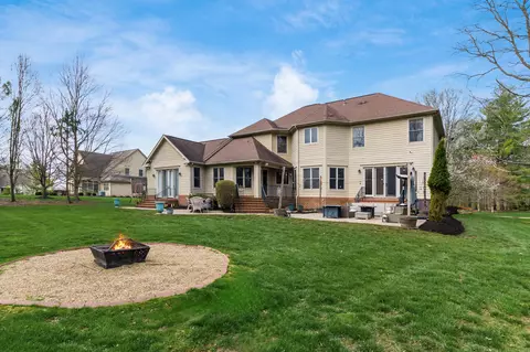 Exterior - 86 Cressingham Ln, Powell, OH 43065 photo 3 of 11