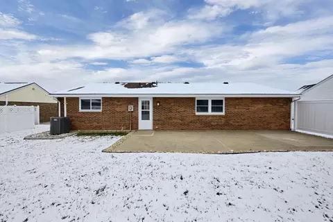 Exterior - 1800 Sioux Dr, Circleville, OH 43113 photo 7 of 7