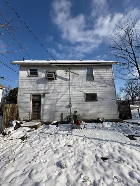 Exterior - 1617 Clifton Ave, Springfield, OH 45505 photo 2 of 3