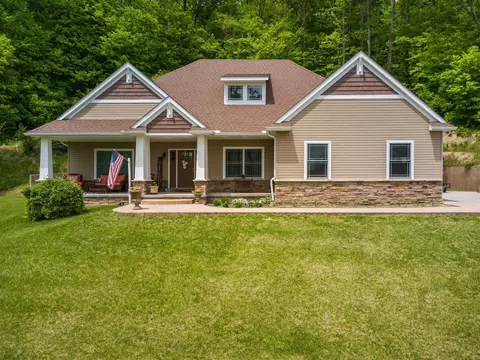 290 Jenna Dr, Newark, OH 43055