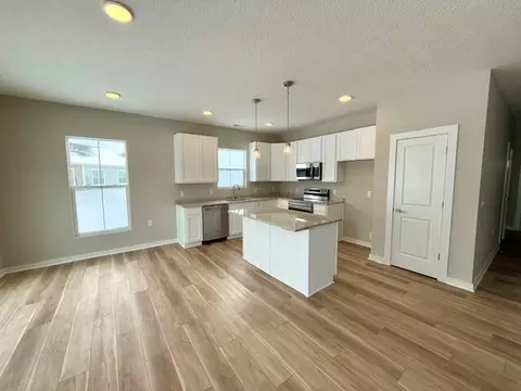 69 Wellesley Dr, Delaware, OH 43015 photo 3