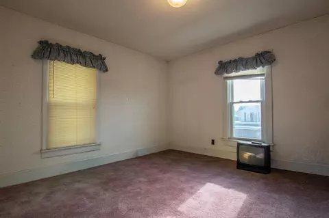 Bedroom - 619 E Main St, Lancaster, OH 43130 photo 6 of 7