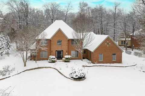 1210 Whispering Meadow Ct, New Albany, OH 43054