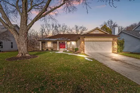8228 Kingsley Dr, Reynoldsburg, OH 43068