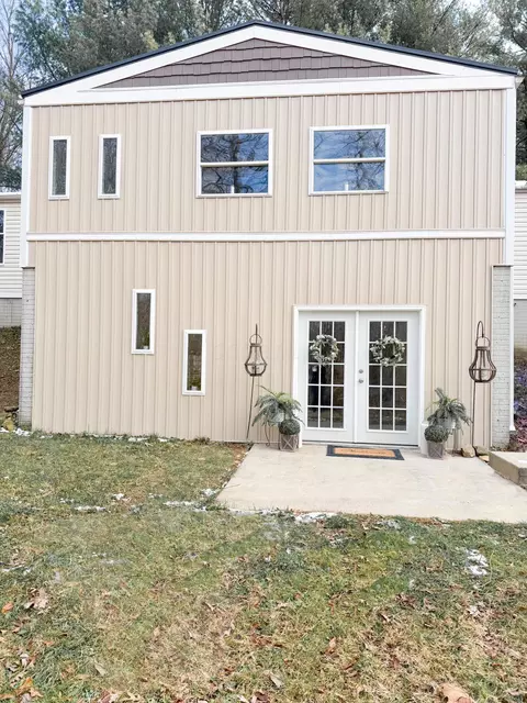 14277 National Rd SE, Thornville, OH 43076