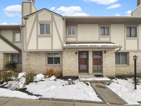1947 Rockdale Dr #33, Columbus, OH 43229