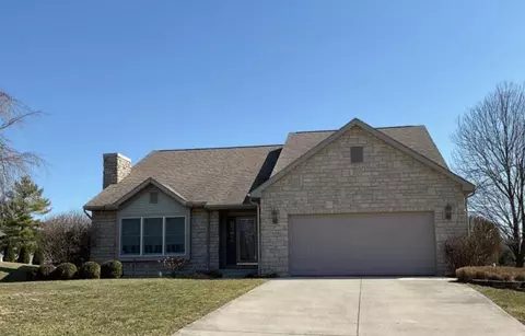 808 Whetstone Ct, Bellefontaine, OH 43311