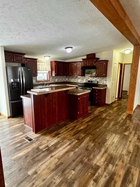 Kitchen - 25 Winter Pine Dr, Delaware, OH 43015 photo 1 of 4