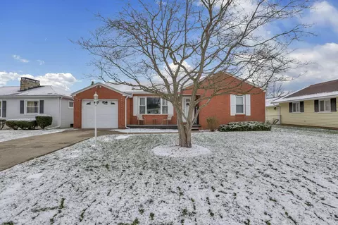 975 Glenmore Ave, Newark, OH 43055