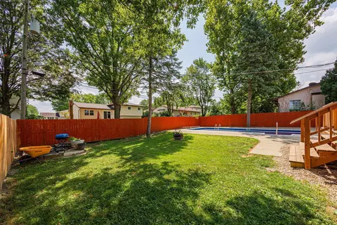Exterior - 5486 Pine Bluff Rd, Columbus, OH 43229 photo 5 of 9