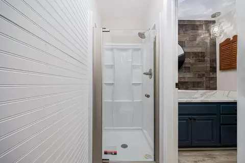 Bath - 5486 Pine Bluff Rd, Columbus, OH 43229 photo 3 of 4