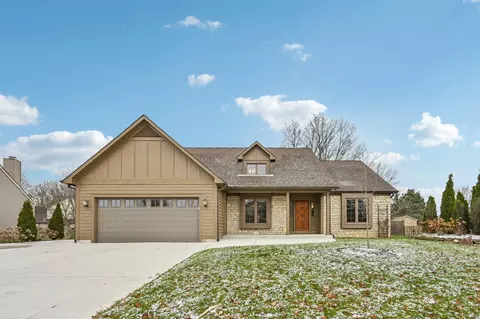410 Six Pence Cir, Westerville, OH 43081