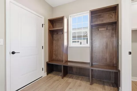 Entry Way - 4535 Corsican Loop E, Hilliard, OH 43026 photo 4 of 8
