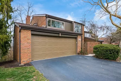 120 Glen Cir, Worthington, OH 43085