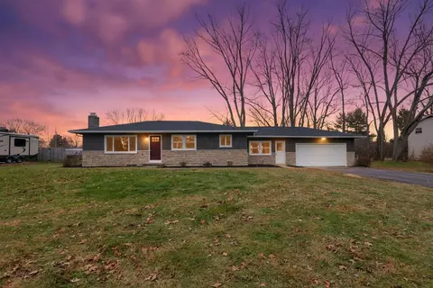 350 Lorraine Dr, Pickerington, OH 43147