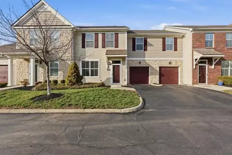 1656 Nature Dr #22, Grove City, OH 43123