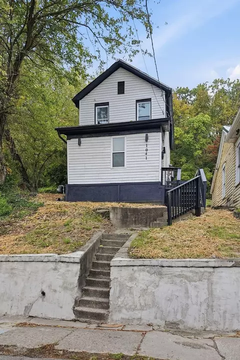 1041 Market St, Zanesville, OH 43701