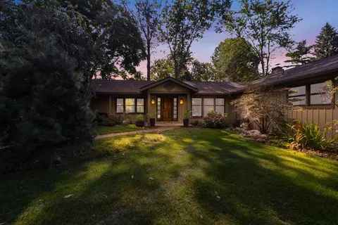 590 Keyes Ln, Worthington, OH 43085