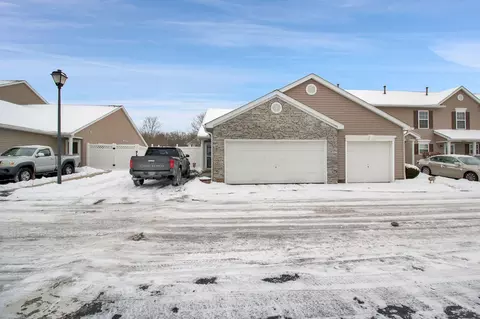 6967 Remsen Dr, Canal Winchester, OH 43110