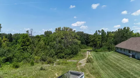2301 Duquesne Dr, Springfield, OH 45506 photo 9