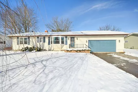 210 Meadow Dr, Circleville, OH 43113