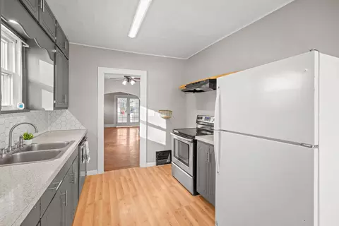 537 Clark St, Willard, OH 44890 photo 7