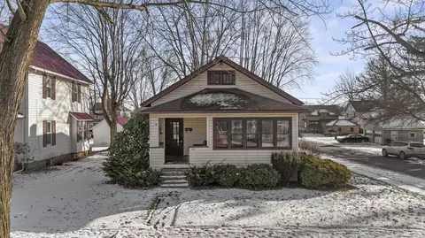 537 Clark St, Willard, OH 44890 photo 2