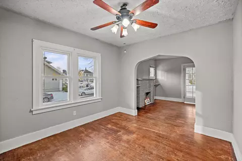 537 Clark St, Willard, OH 44890 photo 10