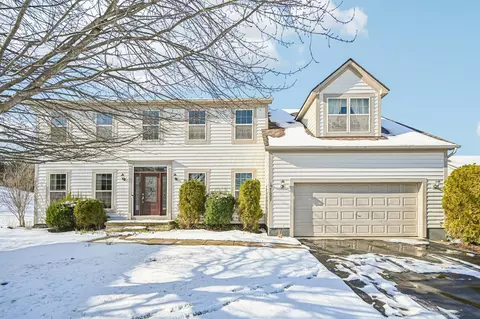7587 Walnut Dr, Canal Winchester, OH 43110