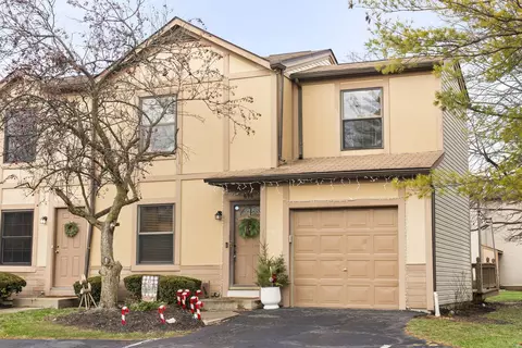 696 Keys View Ct, Columbus, OH 43085