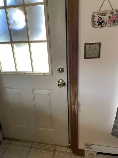 Entry Way - 600 E 2nd St, Logan, OH 43138 photo 1 of 2