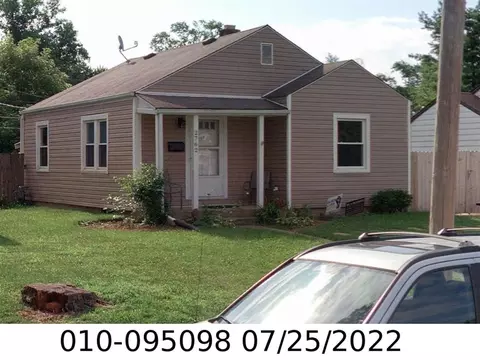 2762 Howey Rd, Columbus, OH 43211