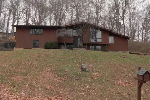245 Overlook Dr NE, Lancaster, OH 43130