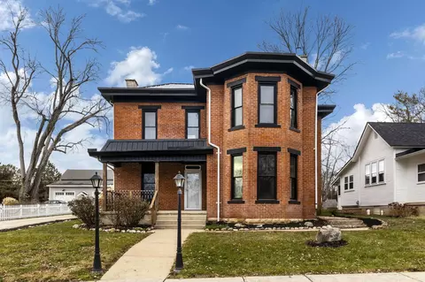 1087 High St, Harrisburg, OH 43126