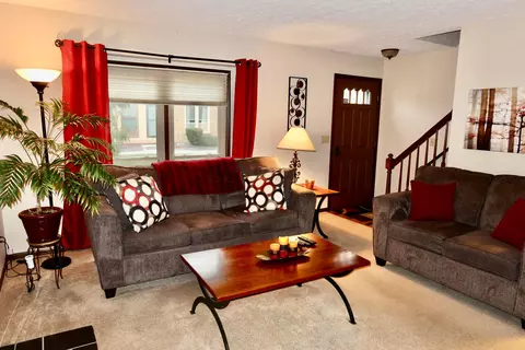 1776 Colhasset Ln, Columbus, OH 43220