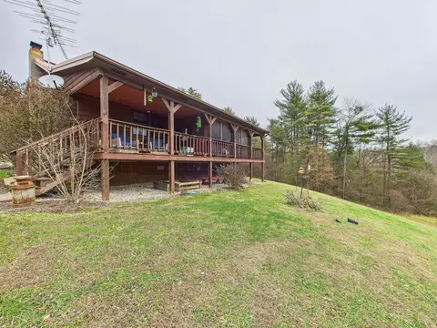 990 Royma Rd NE, Corning, OH 43730