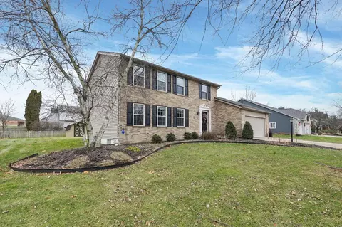 12364 Woodsfield Cir E, Pickerington, OH 43147