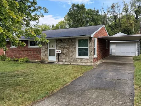 1121 Dayket Cir, Miamisburg, OH 45342