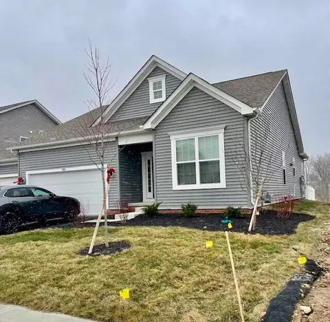 995 Heimat Haus Dr, Grove City, OH 43123