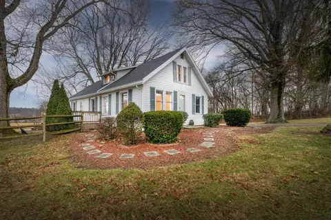 7738 Lock Rd, Centerburg, OH 43011