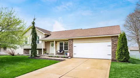 1649 Lewie Dr, Newark, OH 43055