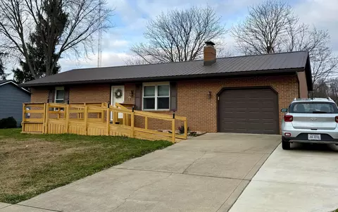 246 Green Meadow Dr, Newark, OH 43055