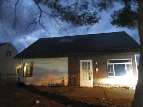 513 E 7th St, Waverly, OH 45690