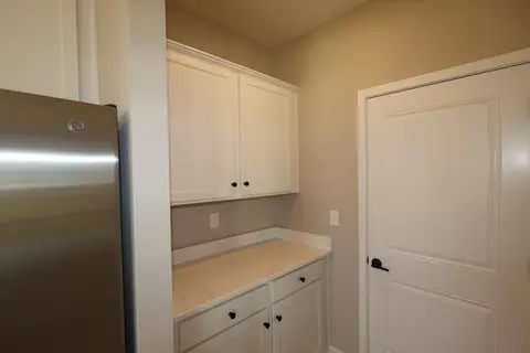 Entry Way - 1609 Kenneth Dr, Delaware, OH 43015 photo 1 of 2