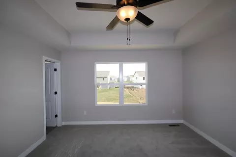 Bedroom - 1609 Kenneth Dr, Delaware, OH 43015 photo 2 of 2