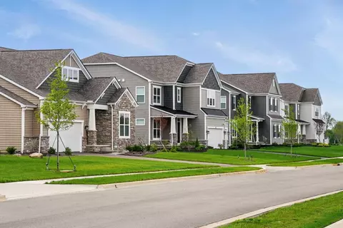 Exterior - 1609 Kenneth Dr, Delaware, OH 43015 photo 2 of 2