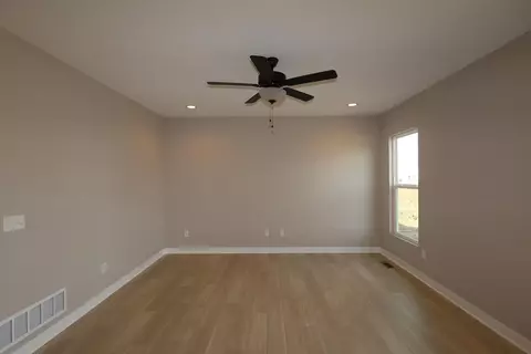 Living - 1609 Kenneth Dr, Delaware, OH 43015 photo 2 of 3