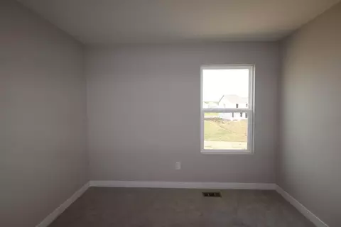 Bedroom - 1609 Kenneth Dr, Delaware, OH 43015 photo 1 of 2